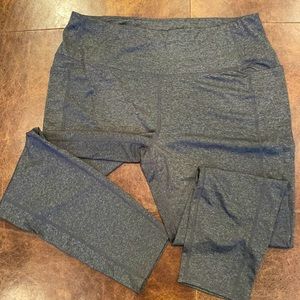 Skechers leggings with pockets